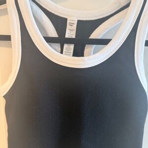 Cream Yoga - BARI BRA TANK BLACK N WHITE (Never Worn!)